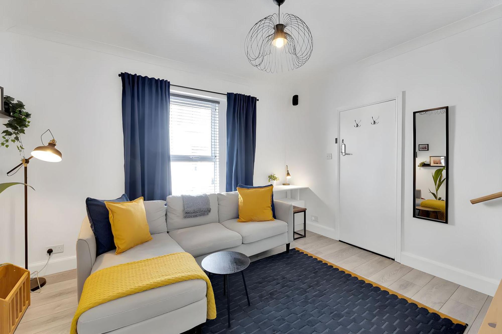 Centre 2 Bedroom - Free Parking - Wifi - Smart Tv Apartment