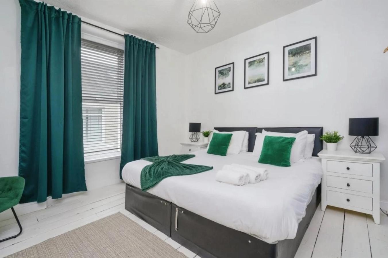 Apartment Centre 2 Bedroom - Free Parking - Wifi - Smart Tv